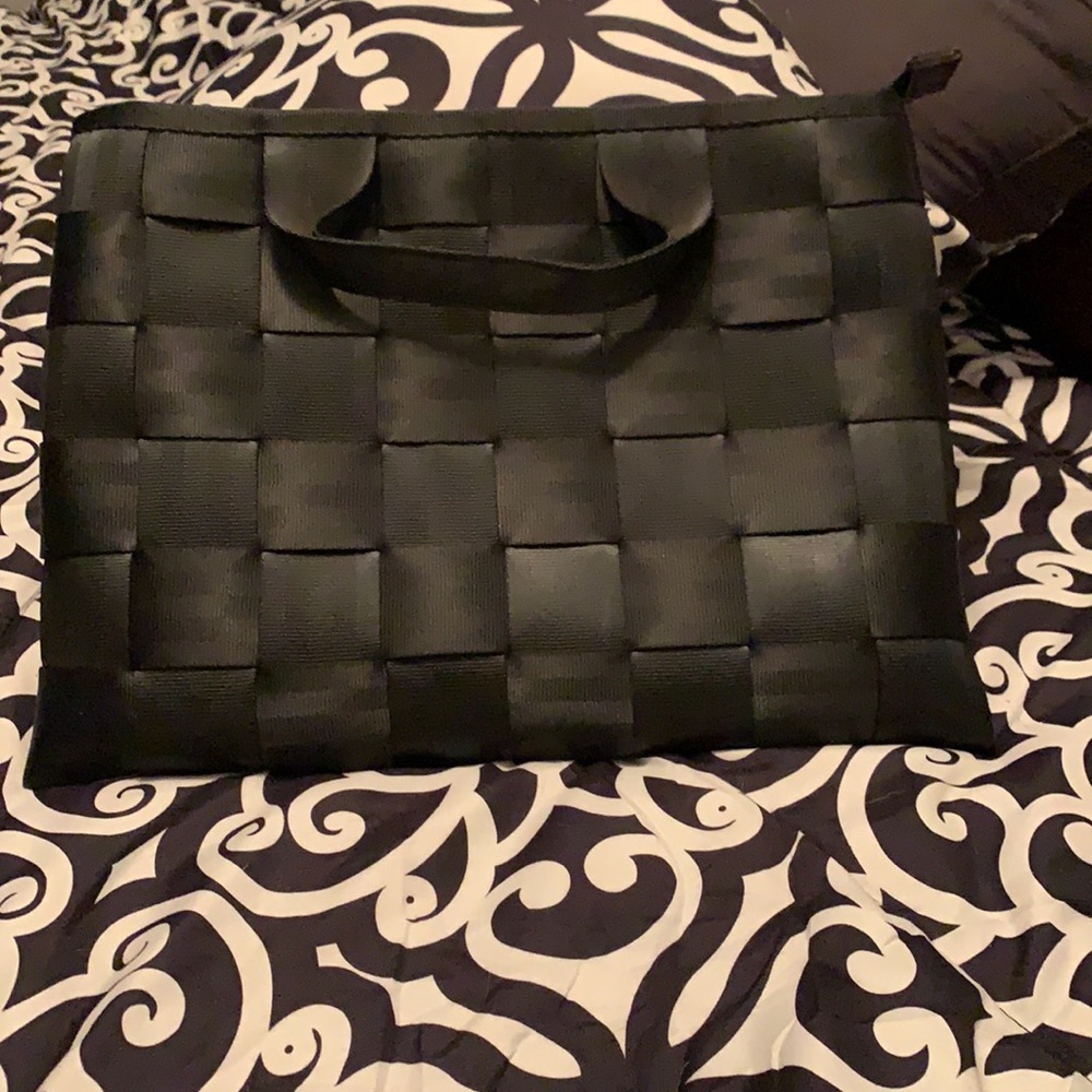 Harvey’s Seatbelt Bag Black tech case